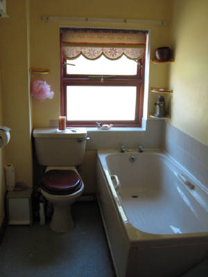 bathroom1.jpg